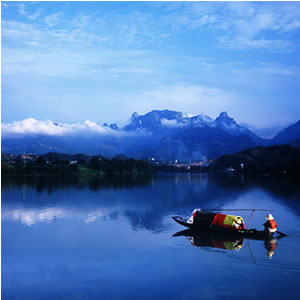 喜樂(lè)O線：猛洞河漂流、鳳凰古城兩日游